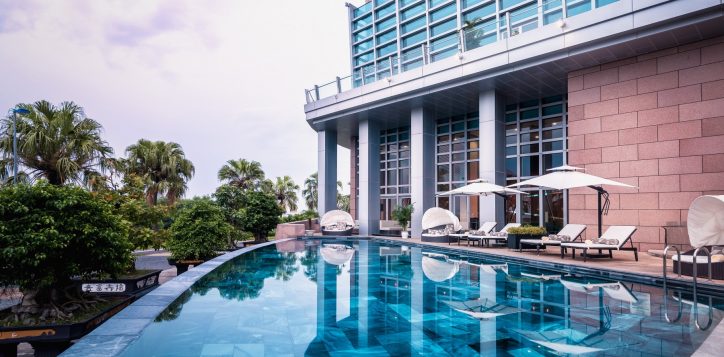 grandmercure-danang-hotel-spa-and-wellness-swimming-pool-featured-image-2