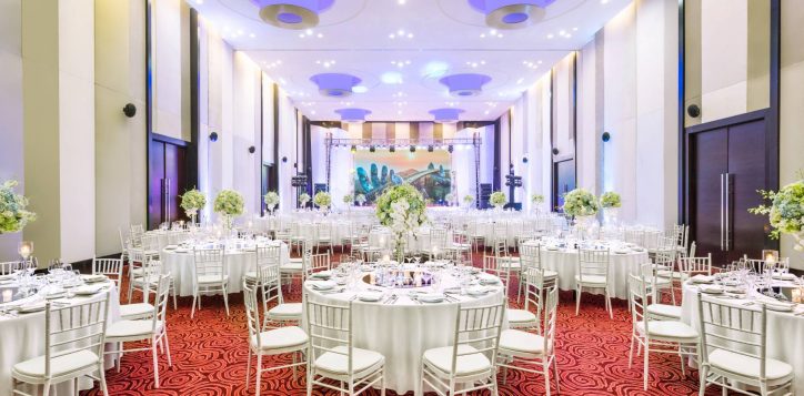 full-ballroom-gala-dinner-grand-mercure-danang-4953-hd-2