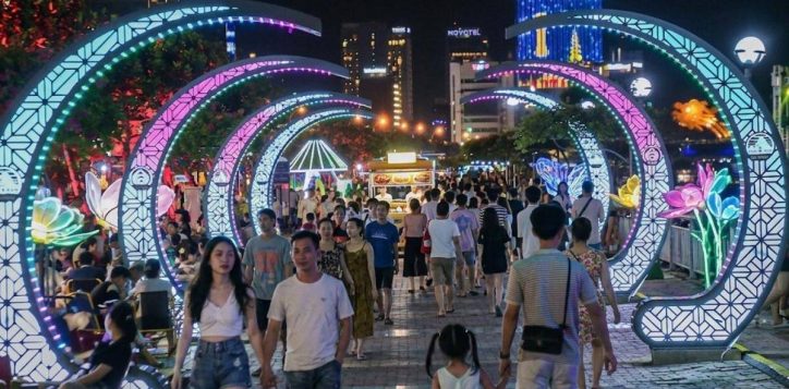 cho%cc%9b%cc%a3-de%cc%82m-ba%cc%a3ch-da%cc%86ng-2