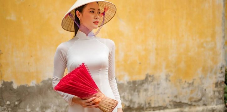 lan-to%cc%89a-ve%cc%89-de%cc%a3p-phu%cc%a3-nu%cc%9b%cc%83-tua%cc%82n-le%cc%82%cc%83-ao-dai-nha%cc%82n-ngay-83-2
