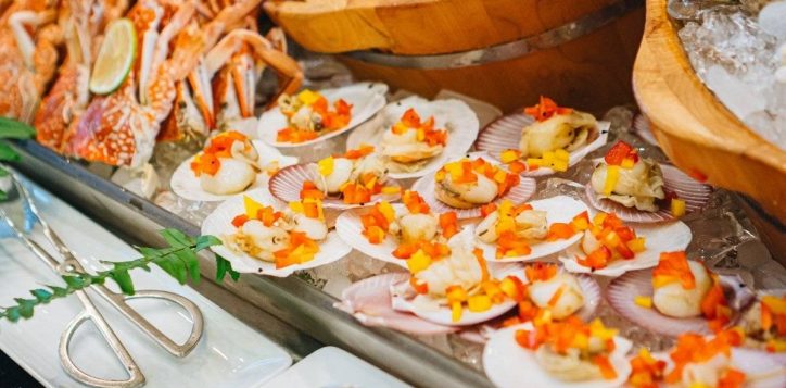 buffet-sea-flame-vao-to%cc%82i-thu%cc%9b-sau-hang-tua%cc%82n-ta%cc%a3i-la-rive-gauche-2