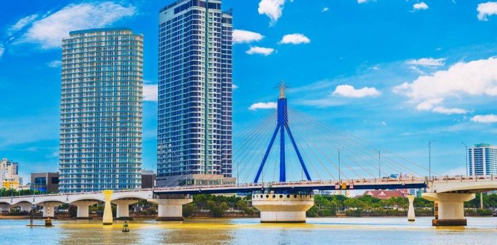 view-of-han-river-bridge-with-tall-buildings-and-bright-blue-sky-2